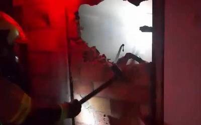 [BIDEOA]: Honela egin zioten aurre suhiltzaileek Durangoko suteari