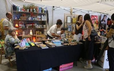 Merkataritzaren balio erantsia festa giroan plazaratzeko eguna