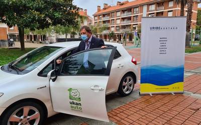 UKANAUTOk 15 urte bete ditu auto partekatua Uribe Kostan sustatzen