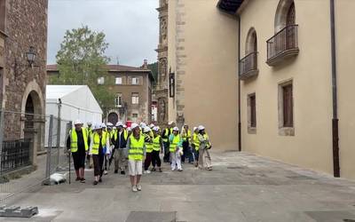 Sancti Spirituseko bisita gidatuan izan diren herritarrek "positiboki" baloratu dituzte lanak