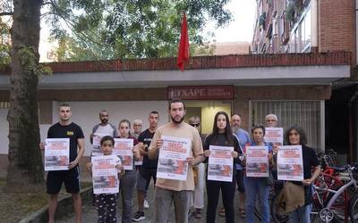 Etxapeko kideek manifestazioa deitu dute urriaren 2rako, espazioa uzteko bi asteko epea eman dietela eta