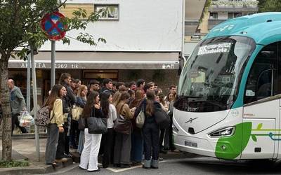 Autobus zerbitzu bereziak, Maritxu Kajoi dela eta