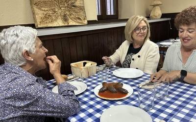 Buzkantzarekin bete dute sabela Garagartzako jaien lehen egunean