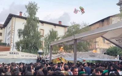Txantxikuak eta danbor hotsek emango diete hasiera ofiziala herriko jai nagusiei