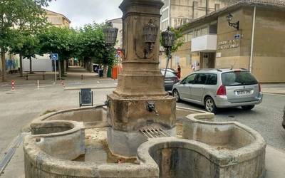 Ur gutxi dago deposituan