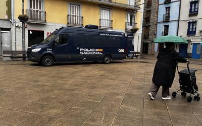 Debak NANa eta pasaportea izapidetzeko data berria du, urriaren 29an