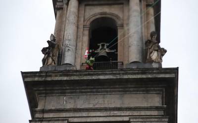 Txantxikuaren jaitsiera iruditan