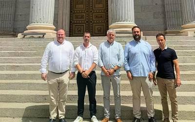 Mozioak aurkeztu ditu EAJk Laudio eta Amurrion, Hegoaldeko Trenbide Saihesbideko merkatziak C-3 lineatik ateratzeko