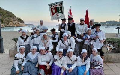Dantzariak Eivissan, Bira Nafarroan Barna eta teknikarien greba.