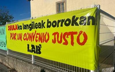Akordioa lortu dute Aguraingo kale garbiketan