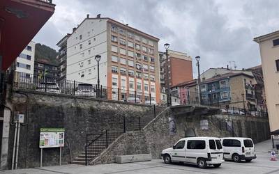 Aparkalekuen gaia EAJren eta EH Bilduren arteko eztabaida-iturri