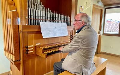 Hamar organo-ikasle dabiltza Gasteizen, Floren Untzuetaren dohaintzari esker