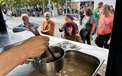 Pottoka Lagun elkartea Etxarri Aranazko ferietan izan da