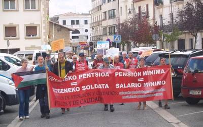 Pentsiodunen mugimenduak zaintza sistema eraldatzea eskatu du