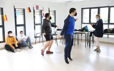 Bueltan da 'Bertakoak Dantzan', aniztasun funtzionala duten nerabe eta gazteen inklusioa indartzeko