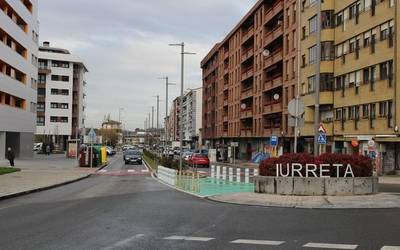 Ertzaintzak gizon bat atxilotu du Iurretan, alokairu faltsuen bitartez dozenaka pertsonari iruzur egin dielakoan