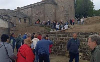 Aralarko santutegiko teilatuan konponketa lanak egin dituzte