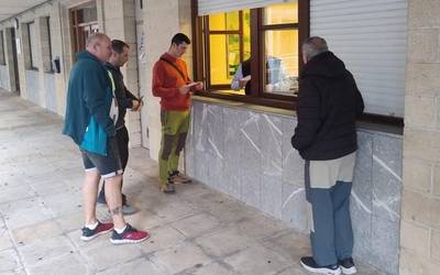 Eguaztenean lehenengoa eginda, ehiza-postu zozketak martxan ditu Aldaypek