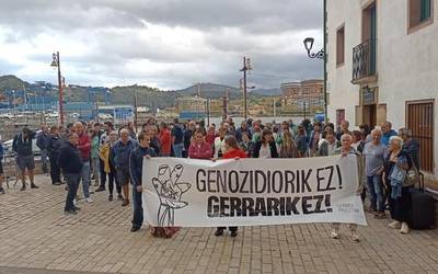 "Gerraren aurka antolatu eta saretu behar dugu, hori izan behar da gure lehentasuna"