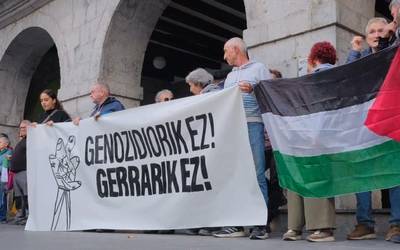 Palestinako genozidioa hasi zenetik hiru urte bete direla salatu dute