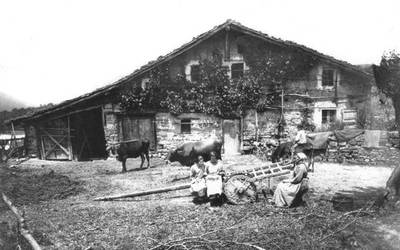 Estakua Goiko baserria