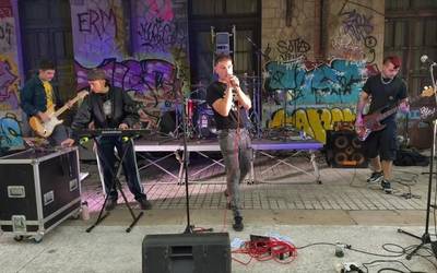 Degeneracion en la estacion jaialdiak Punk doinuz bete du geltokia
