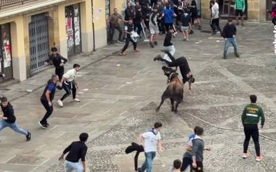 [BIDEOA]: Sokamuturreko zauritu bat Gurutzetako ospitalera eraman behar izan dute