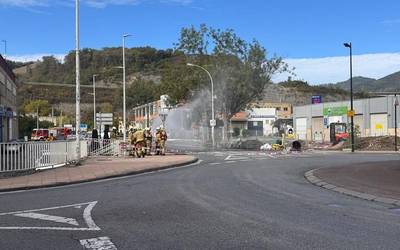 Gas-hodi bat apurtu da Lidl supermerkatuko obretan, Bergaran