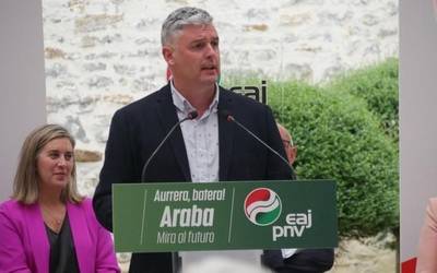 Aiarako EAJk hobari fiskalak berreskuratzea proposatu du etxebizitzak birgaitzeko eta gutxiago kutsatzen duten ibilgailuak sustatzeko