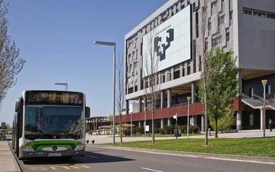 Aiaraldeko familia eta ikasleak antolatzen hasi dira Leioako Campusera garraio publiko zuzena eskatzeko