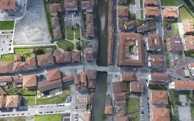 Etxebizitzari buruzko herri kontsulta abiatu dute Orozkon