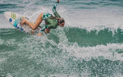 Munduko Surf Txapelketan izango da Janire Gonzalez-Etxabarri