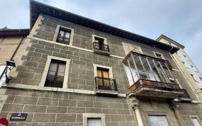 Alokairu publikoko etxebizitzak sustatzeko 960.000 euro jasoko ditu Artziniegako Udalak eta 84.000 euro Okondokoak