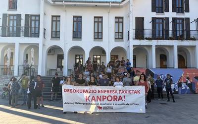 Desokupazio enpresen jarduna ezin dela normalizatu azpimarratu dute