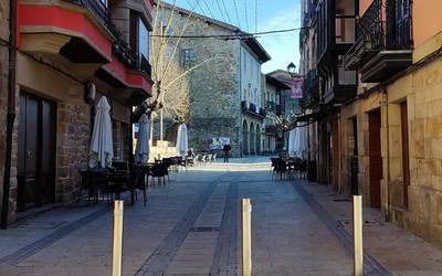 Urriaren 19an martxan jarriko da Elorrioko hirigune historikoko zati baterako sarbideak kontrolatzeko sistema berria
