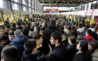 Euskal kultura ikasgeletara eramateko unitate didaktikoa sortu du Durangoko Azokak