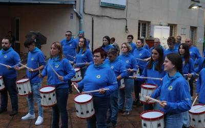 Danborradak "itxura ona du", eta bazkarirako txartelak salgai daude