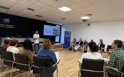 Urola Kostako enpresek eraldaketa digitalean eta Adimen Artifizialean sakondu dute ETE Digitala topaketan