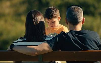 'Aitatxo, isiltasuneko ahotsak' dokumentala proiektatuko dute gaur Deban