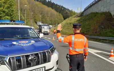 Zazpi hilabeteko kartzela zigorra Durangoko kaleetan gidabaimenik barik gidatzeagatik