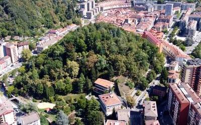 PlazaBizi ekimena: Santa Barbara parkea "pizteko" jaia urriaren 23an, urte osoan itzungi ez dadin