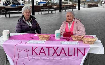 Katxalin elkartekoak bularreko minbiziaren inguruan informatzen ariko dira Herriko Plazan