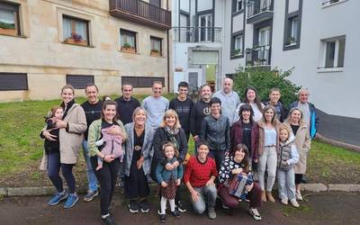 Deba-Itziarko Gure Eskuk 'Zazpi jauziz, herri bat' ekimenarekin bat egitera gonbidatu ditu herritarrak