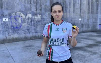 Madalen Etxegarai, biharko lehen partiduan, Zubikoan