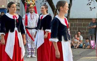 Ortzadarrek Folklore Jardunaldien 40. edizioa ospatuko du Iruñean, tradizioaren esanahi berriak aztertzeko