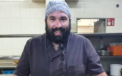 «Haragia eta arraina brasan egiten ditugu eta jendeak hagitz gustura jaten du»