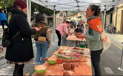 Beste hamar urte "lokatz artean" jarraitzeko prest