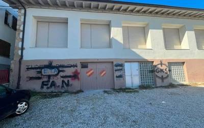 Gazte asanbladak "pintaketa faxistak" salatu ditu
