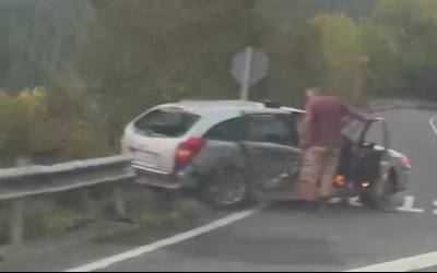 Zauriturik gabeko istripua BI-625 errepidean