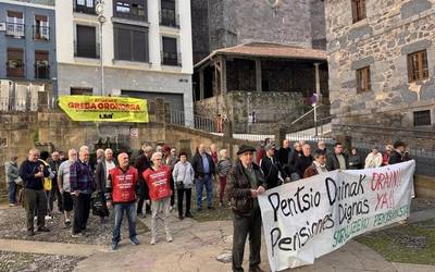 Pentsioak pribatizatzeko “aukera berri” bat ikusten dutenen arriskuaz ohartarazi zuten
